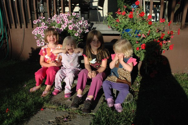 Jenna, Ashton, Jessica, Mia